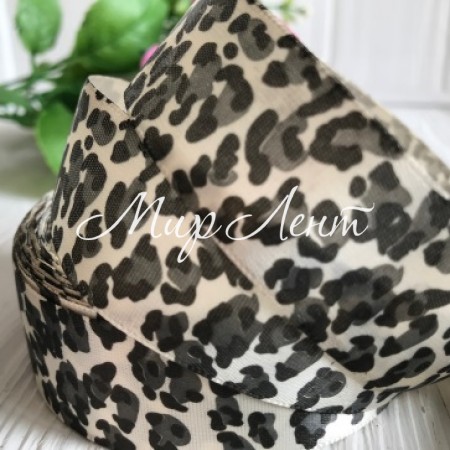 Атлас 2,5 см, молочно-серый леопард, метр