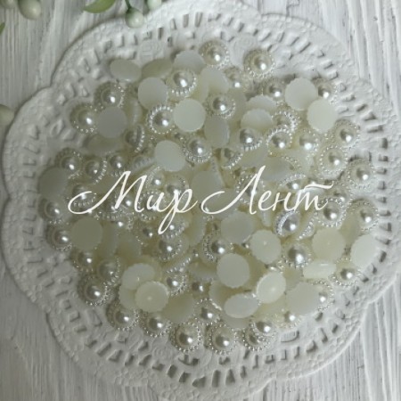 Серединка круг-ромашка, 9 мм, молочна, ціна за 1 шт.