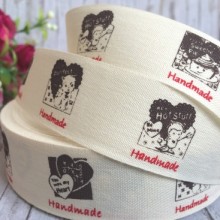 Стрічка тканина Hand Made, 2,5 см, серця та червоний напис