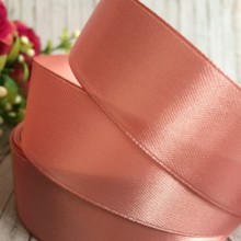 Атлас 2,5 см, бежево-рожевий, метр