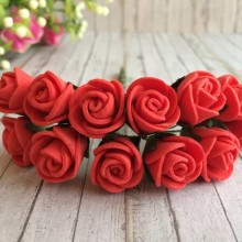 Троянда 1,5-2 см, червона, 12 квіточок у пучку