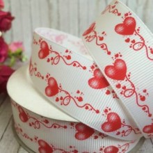 Репс 2,5 см, візерунок із серця, червоний