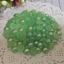 Напівбусина, 8 мм, світло-зелений перламутр, 100 шт.