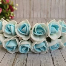 Троянда 1,5-2 см, біло-світло-блакитна, 12 квіточок у пучку