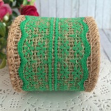 Стрічка-мішковина з мереживною квіточкою, 5 см, зелена, 2 ярди