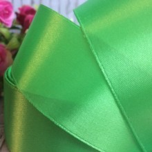 Атлас 4 см, яскраво-зелений, метр