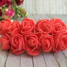 Троянда 2,2 см, червона, 12 квіточок у пучку