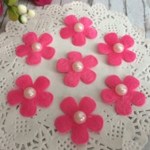 Квіточка з фетру з перлами, 2,5 см, яскраво-рожева
