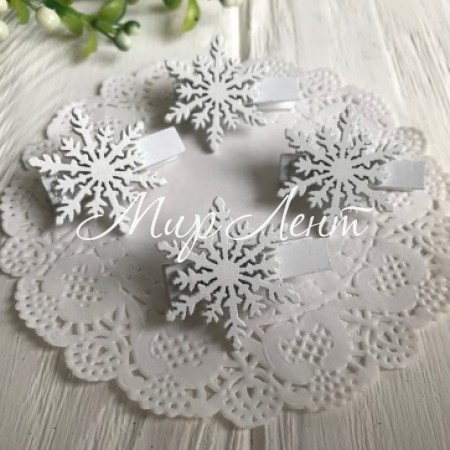 Прищіпка-декор, 3,3 см, біла сніжинка, за 1 шт.