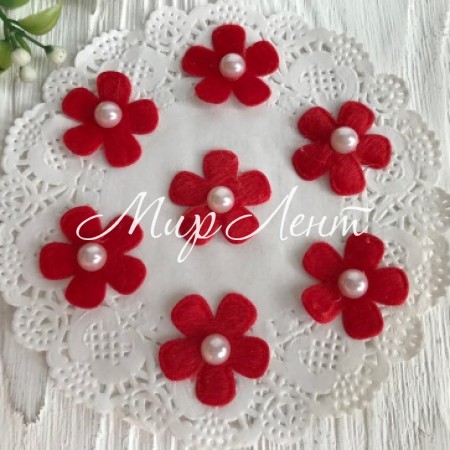 Квіточка з фетру з перлами, 2,5 см, червона