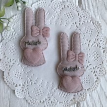 Аплікація тканинна зайчик із серцем, 6х2,8 см, бежевий, шт.