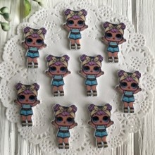 Кабошон Lol, 3 см, у блакитних шортах та жовтій солосі, шт.