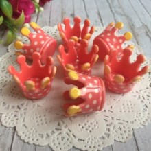 Корона (пластик), 20 х 23 мм, кораловий з жовтим у горох