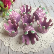 Корона (пластик), 20 х 23 мм, ліловий з м'ятним у горох.