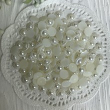 Серединка круг-ромашка, 9 мм, молочна, ціна за 1 шт.