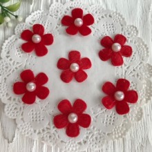 Квіточка з фетру з перлами, 2,5 см, червона