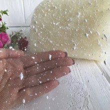 Вуаль-сітка, 15 см, молочна із вкрапленнями фома, на метраж