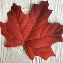 Листок клена без ніжки (великий), 16х12, 5 см, червоний, шт.