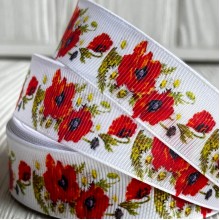 Репс 2,5 см, червоні маки з ромашками, на білому фоні, метр