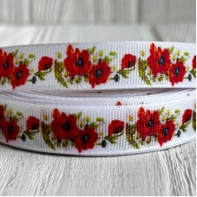Репс 1,5 см, червоні маки з ромашками, на білому фоні, метр