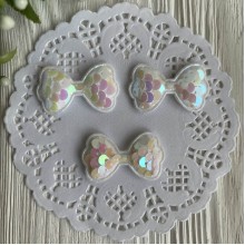 Аплікація бантик з паєтками, 4х2,4 см, білий перламутр, шт.