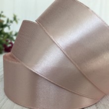 Атлас 2,5 см, ванільний, метр