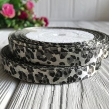 Атлас 0,9 см, молочно-сірий леопард, рулон 18 м