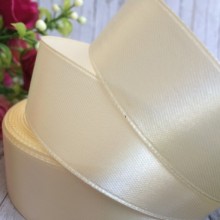 Атлас 2 см, молочний, метр