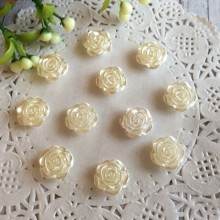 Серединка трояндочка міні з перламутром, 12 мм, молочна