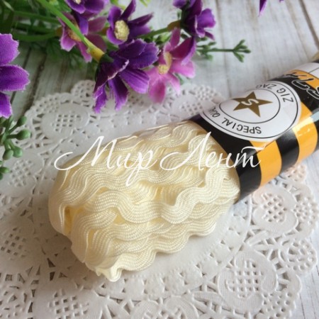 Тесьма зиг-зак, молочний