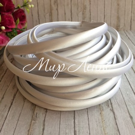 Обруч пластик в атласі, 1 см, білий, шт.