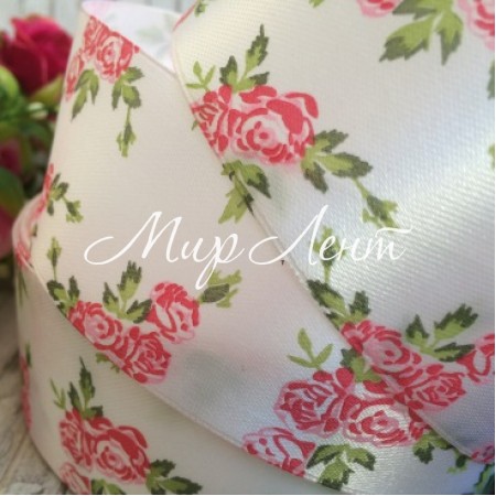 Атлас 4 см, розочка, бело-коралловая