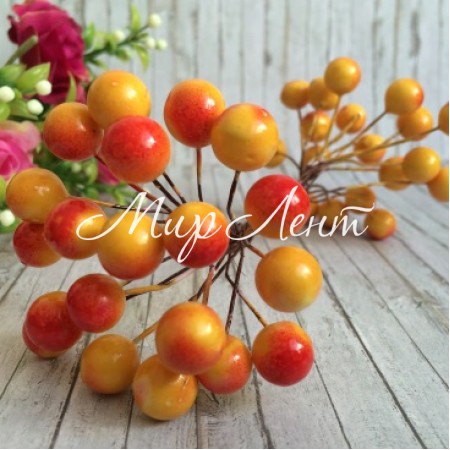 Калина глянцевая, 12 мм, желто-красная, пучек
